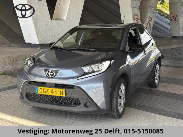 Toyota AYGO X 1.0 VVT-i MT PLAY CARPLAY NAVI GARANTIE 8-2034! AIRCO. 13.000 KM. ADAPTIEVE CRUISE.1e EIG.ALS NIEUW !