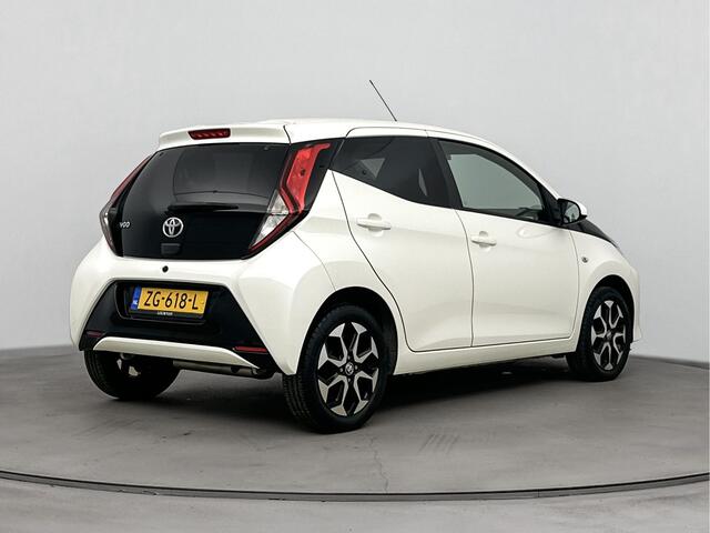 Toyota AYGO 1.0 VVT-i x-cite | NL-Auto | Parkeercamera | Climate Control | Apple Carplay -/ Android Auto |