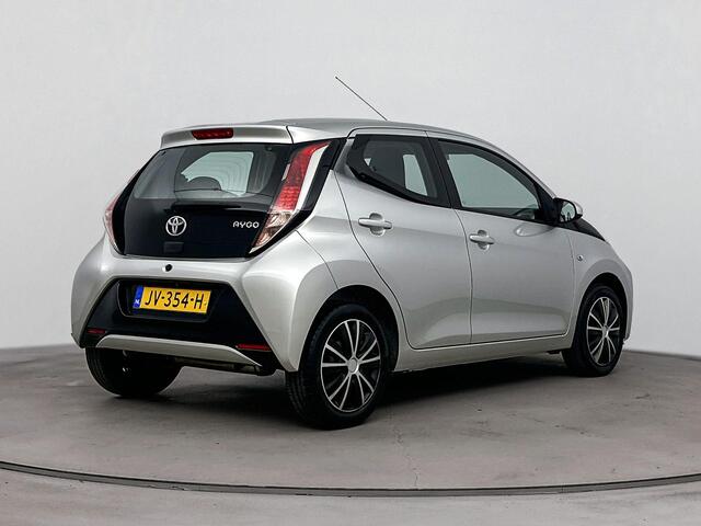 Toyota AYGO 1.0 VVT-i x-play | Airco | Camera | Cruise control |