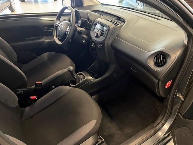 Toyota AYGO 1.0 VVT-i x-fun ( Apple Carplay / Android auto )