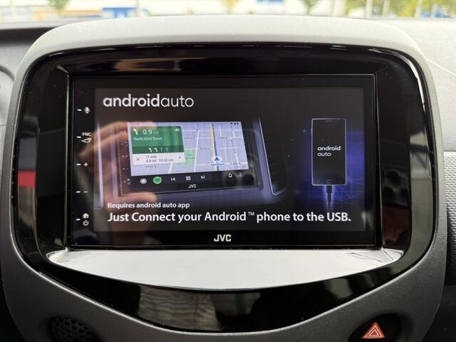 Toyota AYGO 1.0 VVT-i x-fun ( Apple Carplay / Android auto )