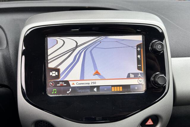 Toyota AYGO 1.0 VVT-i x-play, Navi, Parkeercamera, Bluetooth