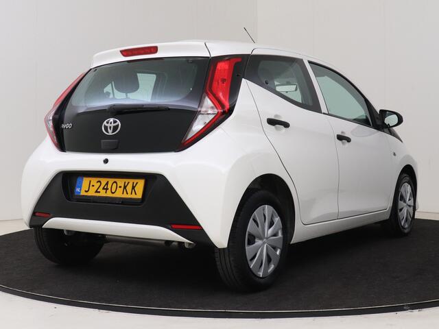 Toyota AYGO 1.0 VVT-i x-fun I Airco I 5 Deurs I Zuinig I LOUWMAN Onderhouden I USB I Centrale vergrendeling met afstandsbediening I Elektrische ramen voor I