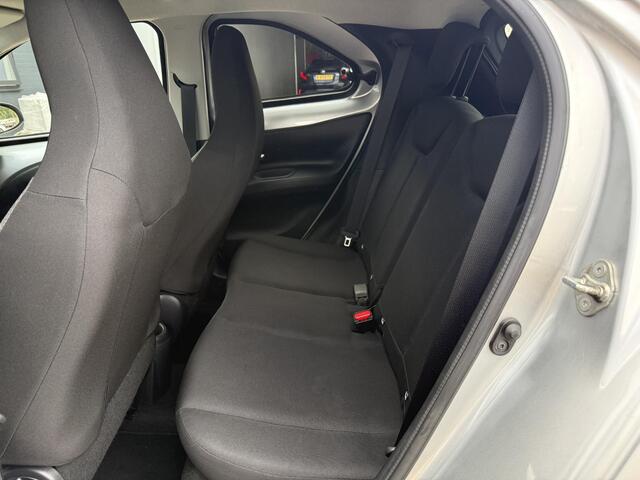 Toyota AYGO X 1.0 VVT-i MT first **APPLE CARPLAY/ ADAPTIEVE CRUISE CONTROL/ LM VELGEN/ 36 MAANDEN GARANTIE**