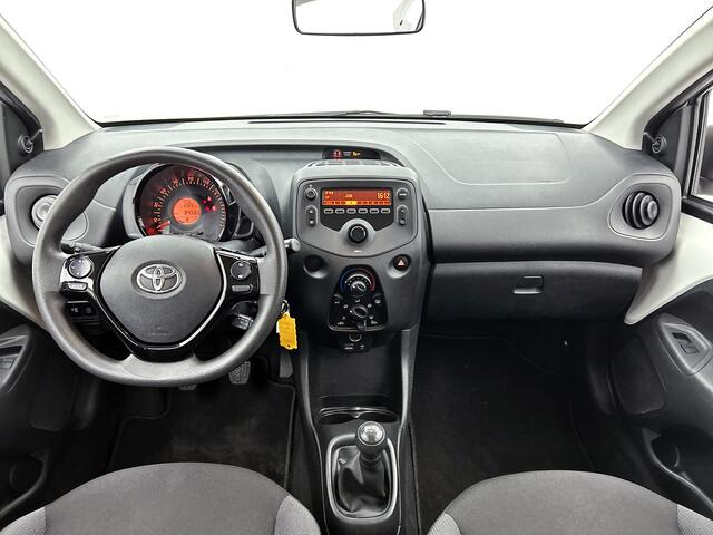 Toyota AYGO 1.0 VVT-i x-fun | Airco | Radio / bluetooth | PE ger. tm 1/9