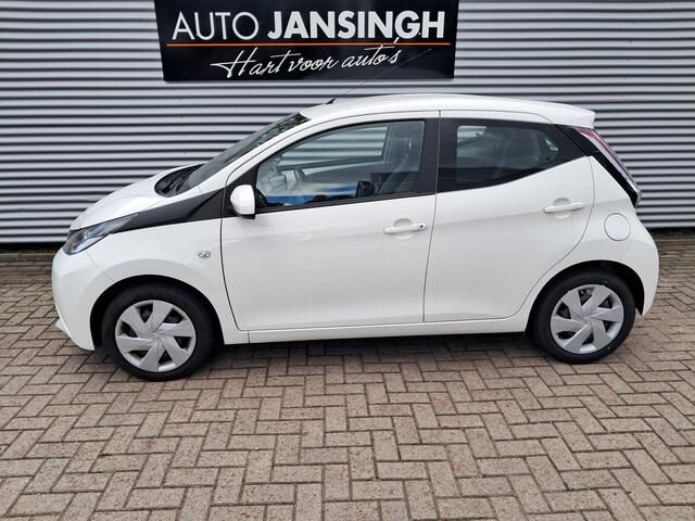 Toyota AYGO 1.0 VVT-i x-play | Airco | Camera! | 1e Eigenaar | Ndl auto | RIJKLAARPRIJS INCL 12 MAANDEN GARANTIE EN BEURT