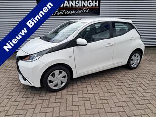 toyota-aygo-1.0-vvt-i-x-play--airc