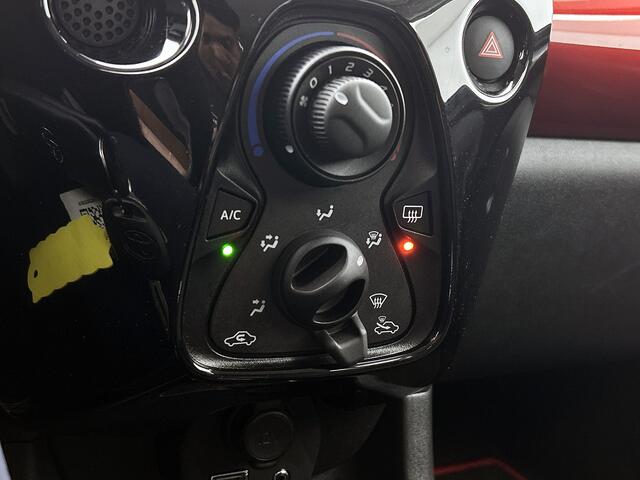Toyota AYGO 1.0 VVT-i x-cite | Bi-Tone | Half Leder | Lichtmetaal |