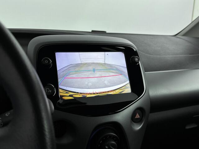 Toyota AYGO 1.0 VVT-i X-Play X-Shift Automaat | NL-Auto | Apple Carplay -/ Android Auto | Airco | Parkeercamera |