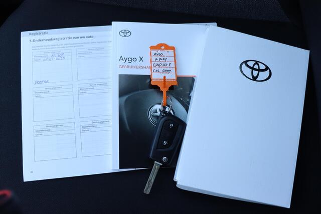 Toyota AYGO X 1.0 VVT-i MT Play , 1e eigenaar, Apple CarPlay & Android Auto, Dealer onderhouden