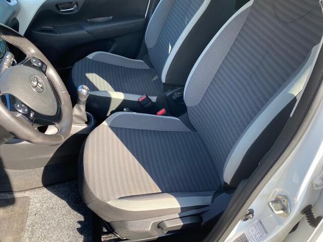 Toyota AYGO 1.0 VVT-I X-PLAY
