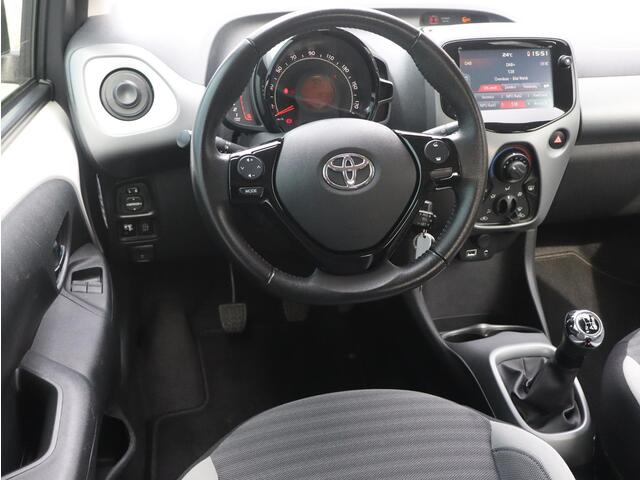 Toyota AYGO 1.0 VVT-i x-play | LAGE KM-STAND | CARPLAY/ANDROID AUTO | CAMERA |