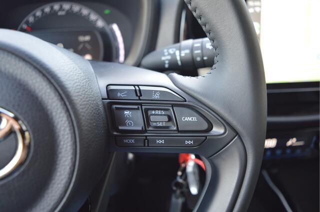 Toyota AYGO X 1.0 VVT-i MT Pulse Addapt Cruise / Lane assist / Apple,android / Lmv 17" / Led verl. /
