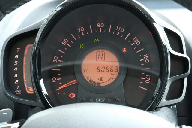 Toyota AYGO 1.0 VVT-i x-play Automaat | Bluetooth | Airconditioning | X-touc
