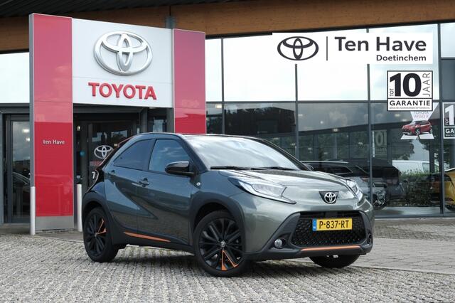 Toyota AYGO 1.0 VVT-i 72PK MT Limited | JBL | 18" lichtmetalen matzwarte vel