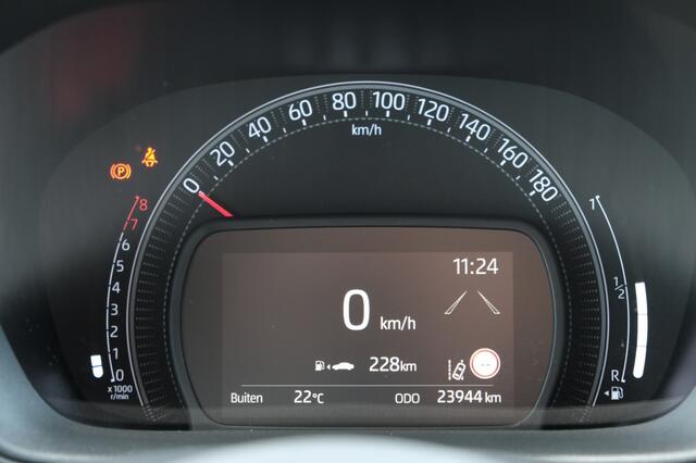 Toyota AYGO 1.0 VVT-i 72PK MT Limited | JBL | 18" lichtmetalen matzwarte vel