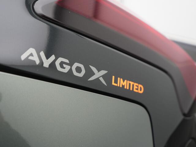 Toyota AYGO X 1.0 VVT-i S-CVT Limited - RIJKLAARPRIJS - Automaat - Achteruitrijcamera - Adaptive Cruise Control - JBL Audio-systeem