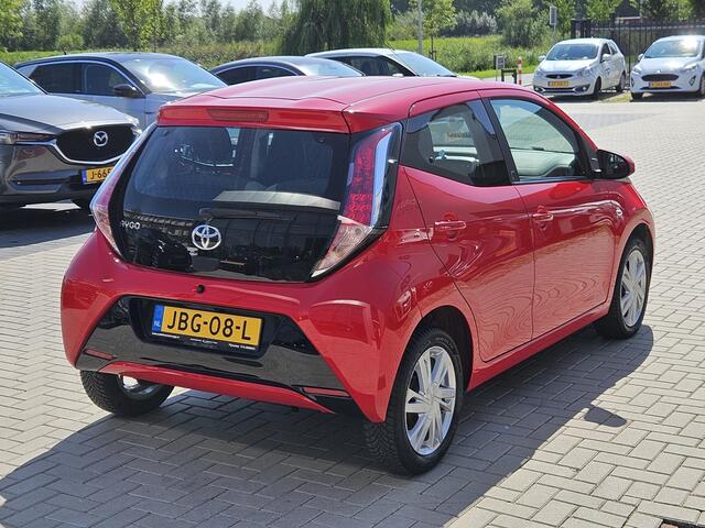 Toyota AYGO 1.0 VVT-i x-cite Automaat Navi Cam LM15 LED