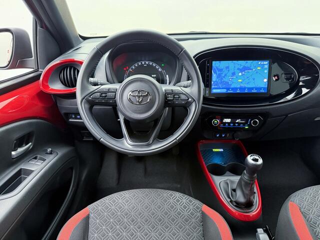 Toyota AYGO 1.0 VVT-i MT Premium | Navigatie | Camera | Stoelverwarming