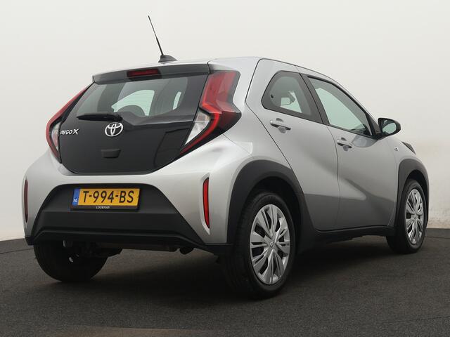 Toyota AYGO X 1.0 VVT-i MT play | Apple CarPlay / Android Auto | Achteruitrijcamera | Adaptive Cruise Control | Rijstrooksensor | Metaallak |