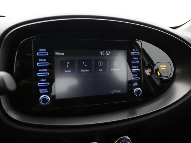 Toyota AYGO X 1.0 VVT-i MT play | Apple CarPlay / Android Auto | Achteruitrijcamera | Adaptive Cruise Control | Rijstrooksensor | Metaallak |