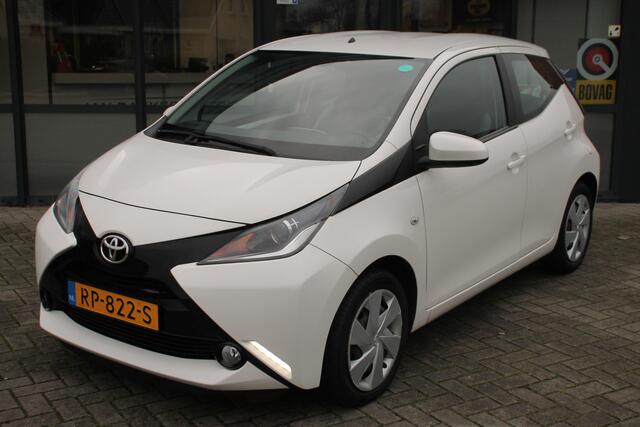 Toyota AYGO 1.0 VVT-i x-play ? Navi ? Bluetooth ? AC ? Rijklaar ?