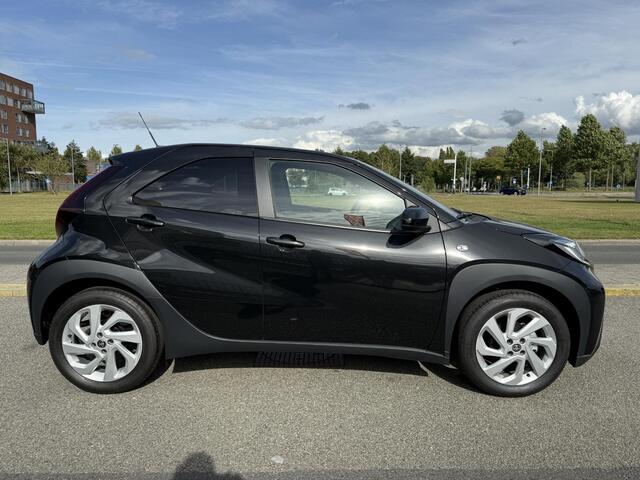Toyota AYGO X 1.0 VVT-i MT Nieuw / 17'' LMV / Carplay / Stoelverwarming