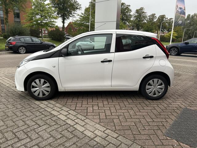 Toyota AYGO 1.0 VVT-i x-fun