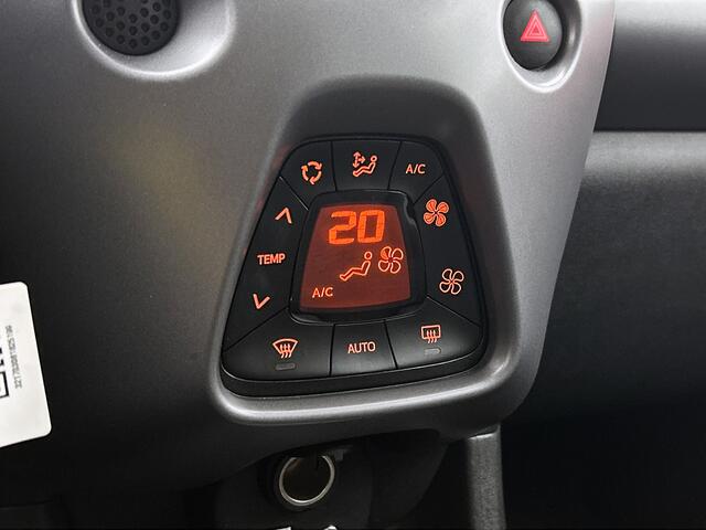 Toyota AYGO 1.0 VVT-i x-joy | Climate control | Cruise control | Achteruitrijcamera |