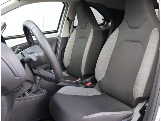 Toyota AYGO X 1.0 VVT-i MT first | Camera | Adaptieve Cruise | Getint glas | NAP