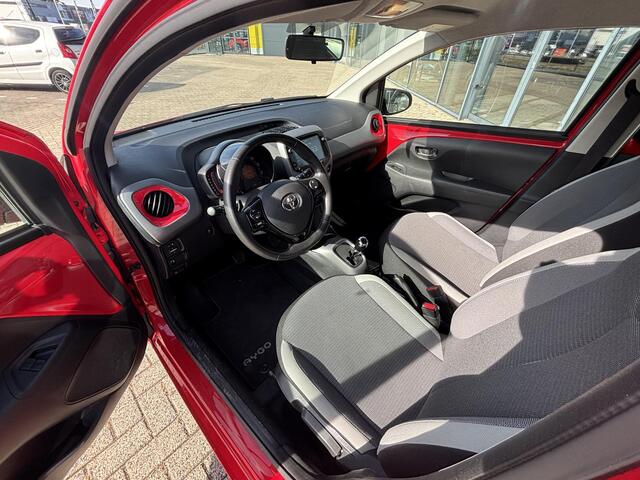 Toyota AYGO 1.0 VVT-i x-play