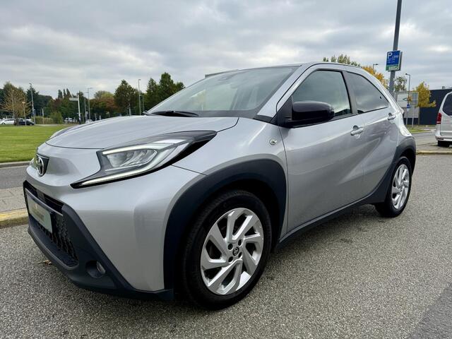 Toyota AYGO X 1.0 VVT-i MT first 17'' LMV / Carplay / Stoelverwarming