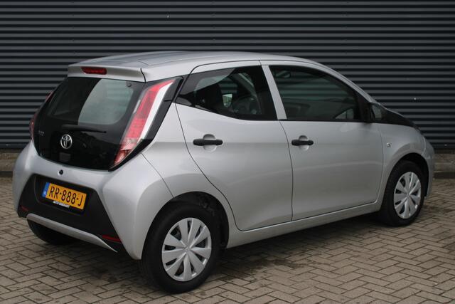 Toyota AYGO 1.0 VVT-i x-fun