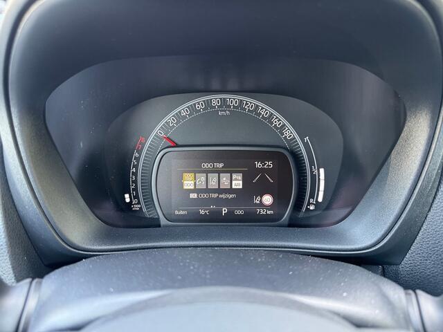 Toyota AYGO Aygo-X 1.0 VVT-i S autom JBL ecc,1/2leer,lmv,pdc,dglas,pdc