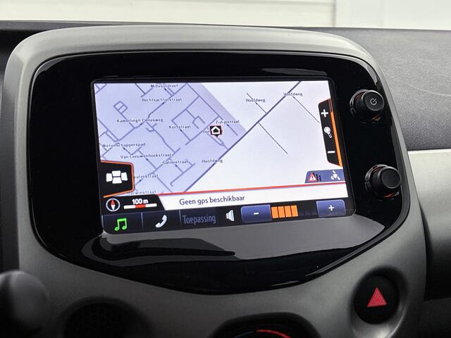 Toyota AYGO 1.0 VVT-i x-play | Navigatie | Airco | Metallic Lak | Dealer Onderhouden |