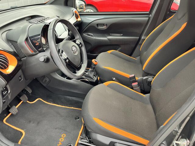 Toyota AYGO 1.0 VVT-i TeamNL JBL Clima NL auto 1e Eigenaar Dealer onderhouden