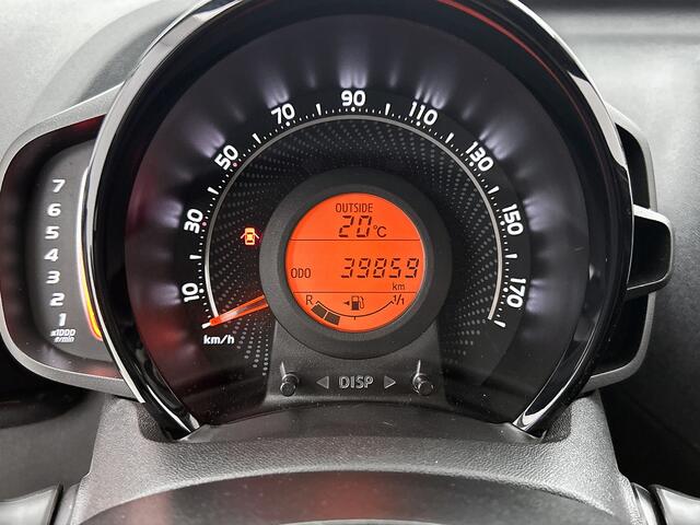 Toyota AYGO 1.0 VVT-i x-JBL | Apple Carplay / Android Auto | Climate control | Cruise control | SL 29