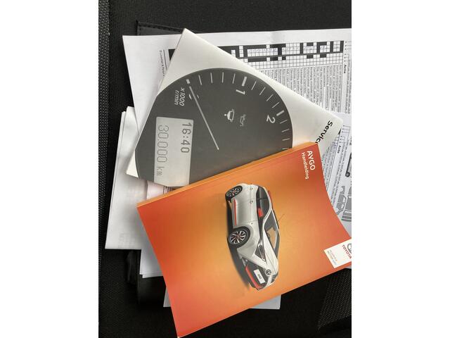Toyota AYGO 1.0 VVT-i x-fun lage km stand! | Airco | Blue tooth | Elektrisch pakket
