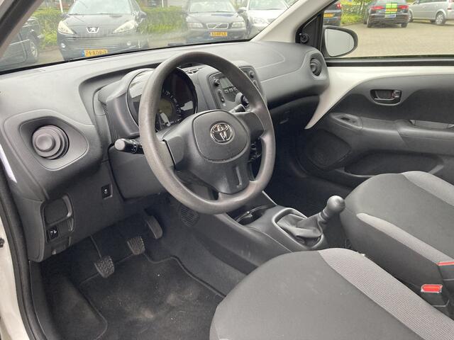 Toyota AYGO 1.0 VVT-i x-fun lage km stand! | Airco | Blue tooth | Elektrisch pakket
