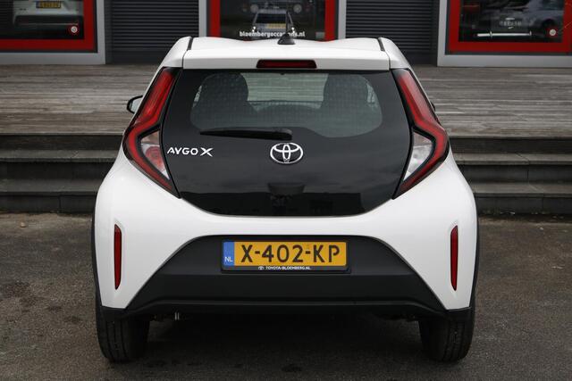 Toyota AYGO X 1.0 VVT-i MT Play