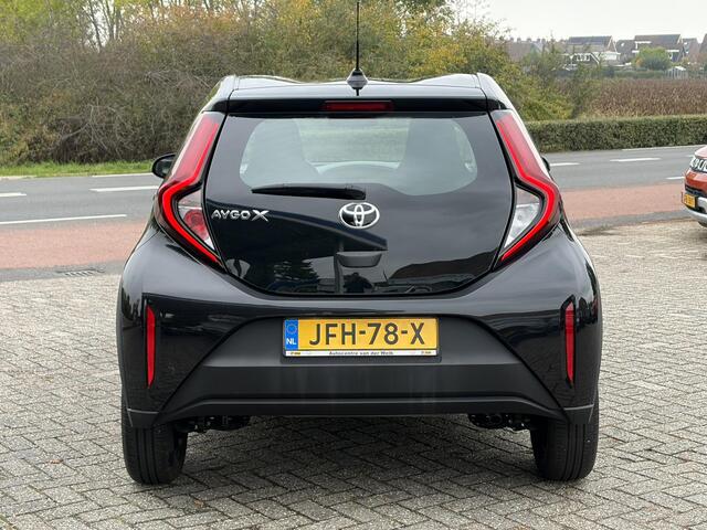 Toyota AYGO X 1.0 VVT-i MT Play 5 DEURS | CARPLAY | BOVAG !!