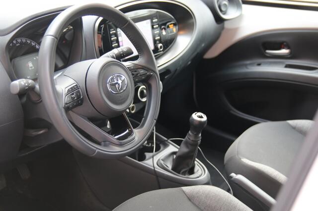 Toyota AYGO 1.0 VVT-i MT Play/Camera/Adapt.Cruise/4Seiz. banden