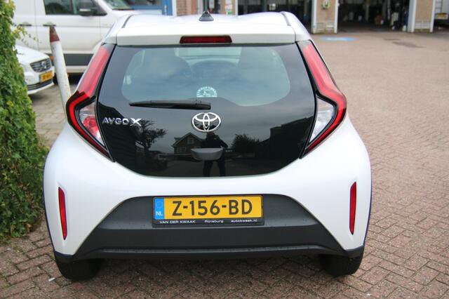 Toyota AYGO 1.0 VVT-i MT Play/Camera/Adapt.Cruise/4Seiz. banden