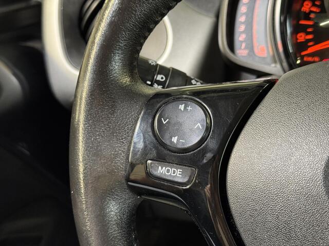 Toyota AYGO 1.0 VVT-i x-play | Bluetooth | Camera | Airco |