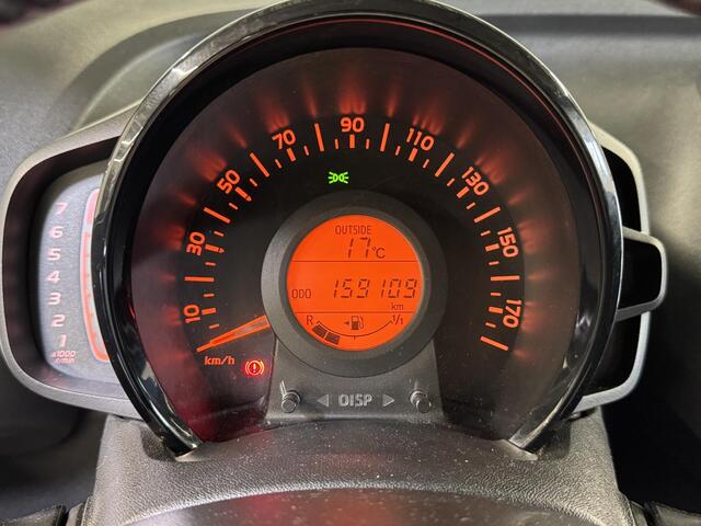 Toyota AYGO 1.0 VVT-i x-play | Bluetooth | Camera | Airco |