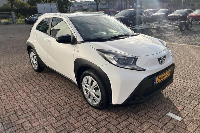 Toyota AYGO X 1.0 VVT-i MT Play