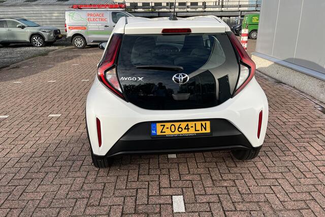 Toyota AYGO X 1.0 VVT-i MT Play