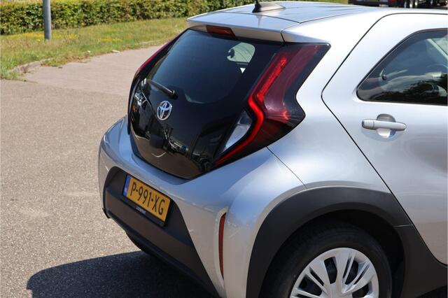 Toyota AYGO X 1.0 VVT-i MT Play I Achteruitrij camera I ACC I Airco I Apple/Android Carplay I Rij assistentie I Nederlandse auto I