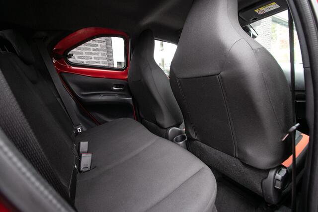 Toyota AYGO X 1.0 VVT-i S-CVT first - Two Tone | Apple cp/Android auto