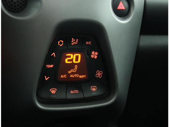 Toyota AYGO 1.0 VVT-i x-cite | Cabriodak | Parkeer camera | Bluetooth |